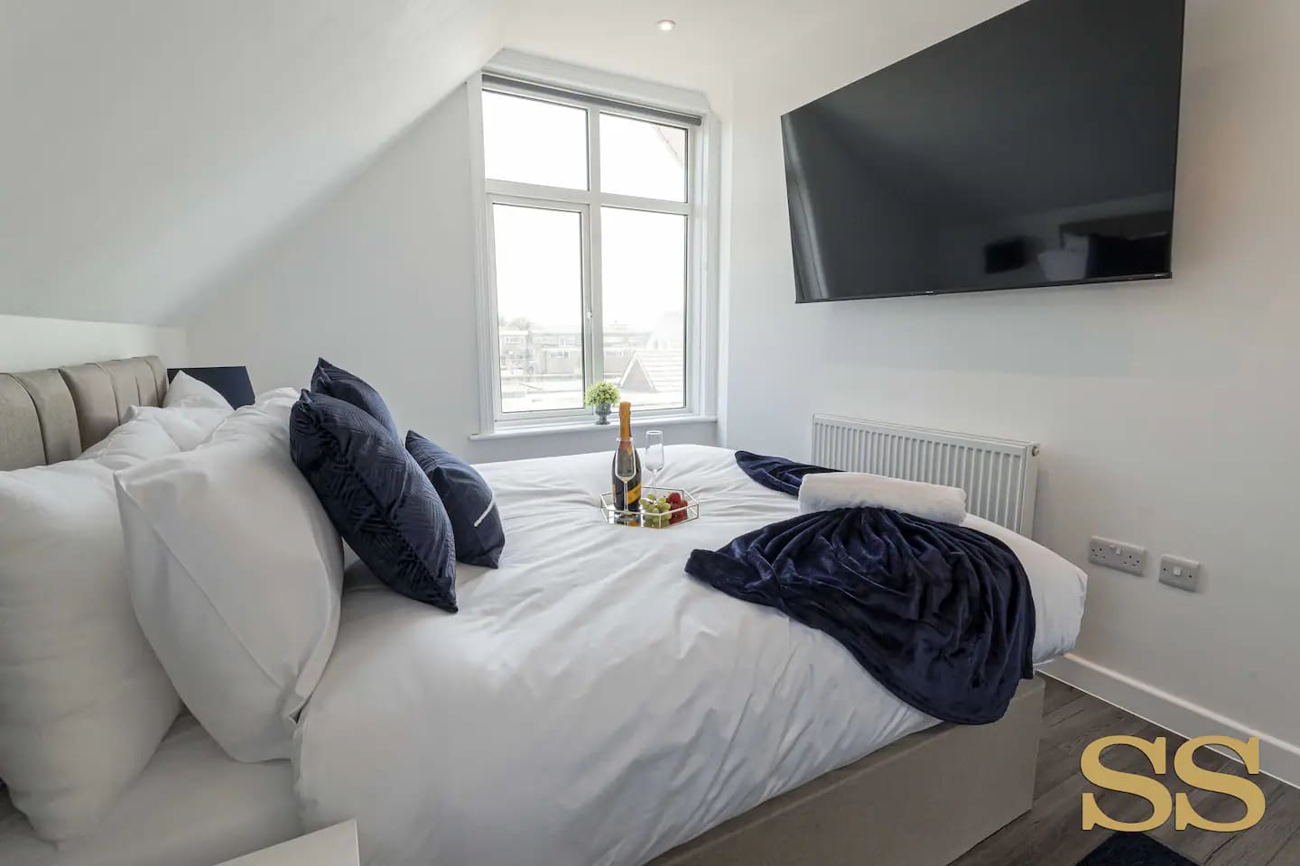 luxurious-one-bedroom-flat-boscombe-18