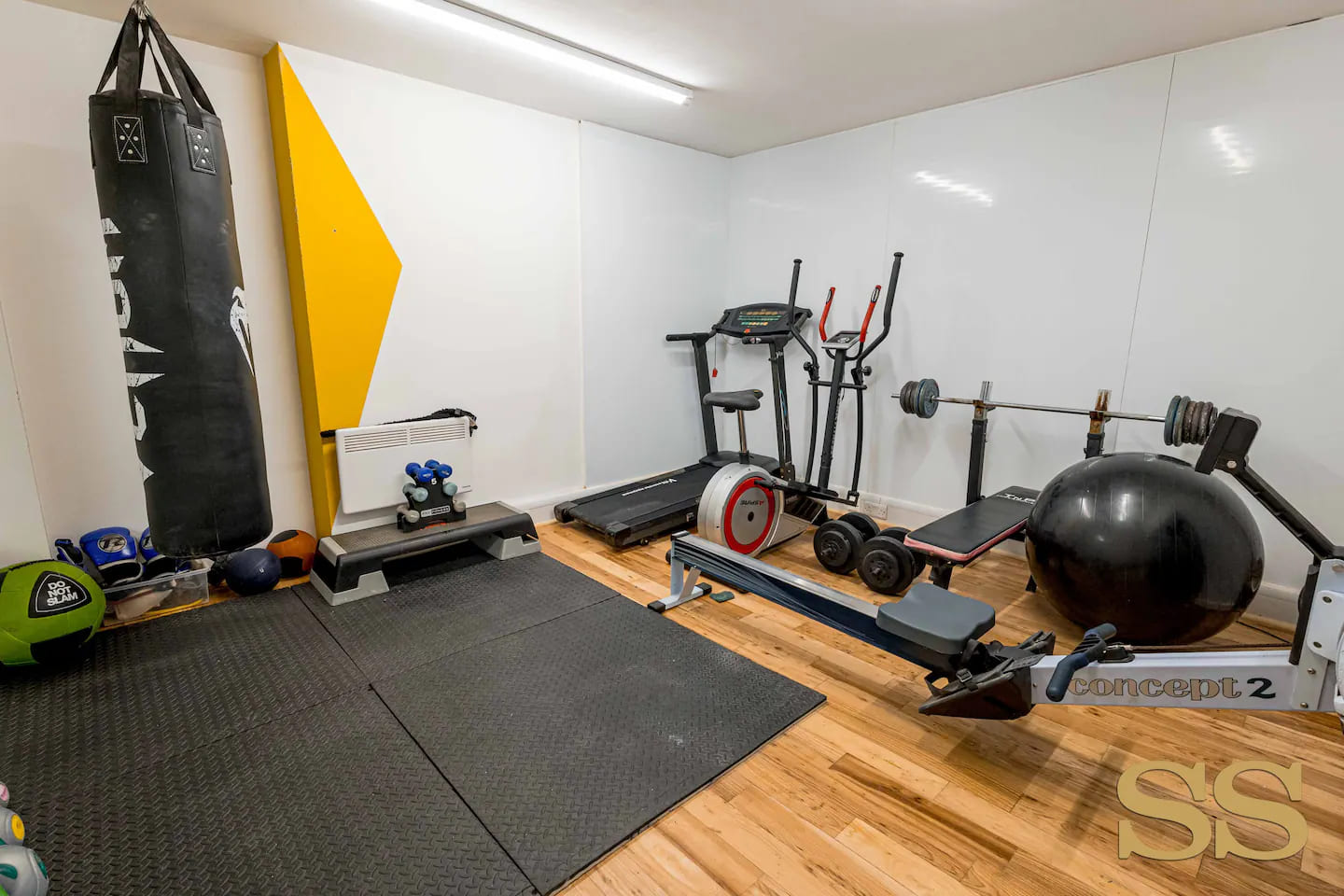 luxurious-one-bedroom-flat-boscombe-21