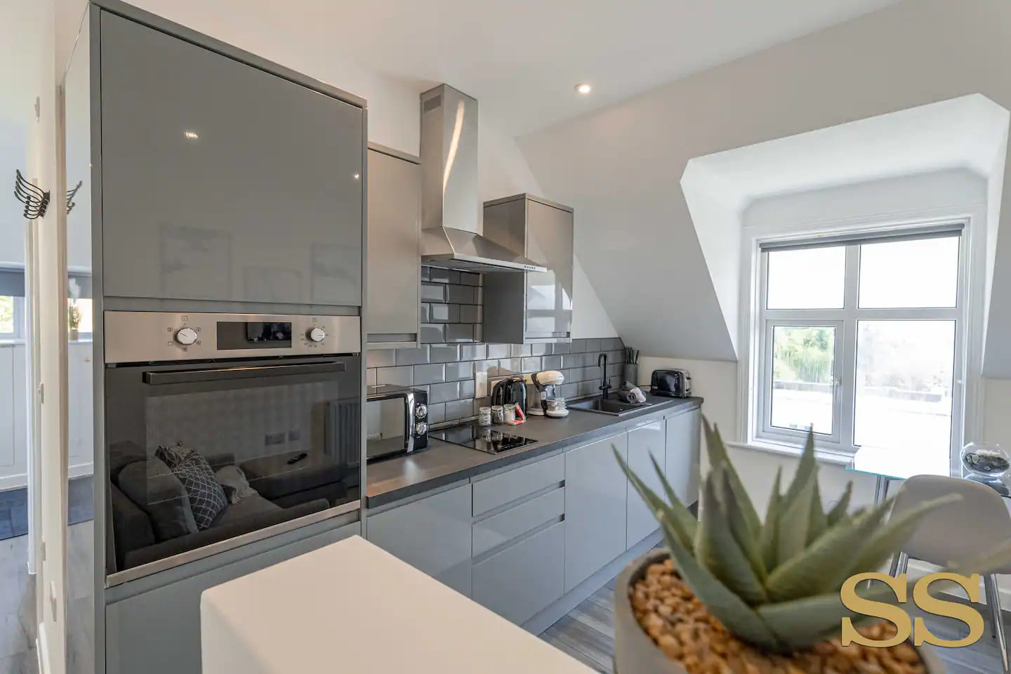 luxurious-one-bedroom-flat-boscombe-5